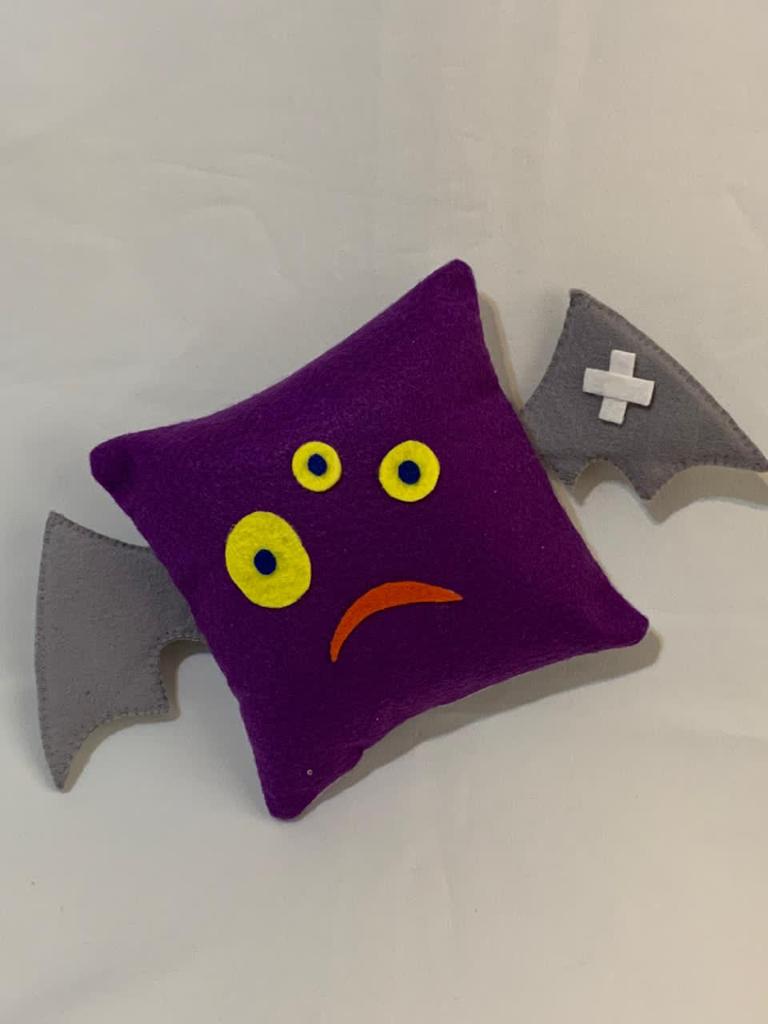 Sociedade do Feltro: Coleção "Monstrinhos Cansados"