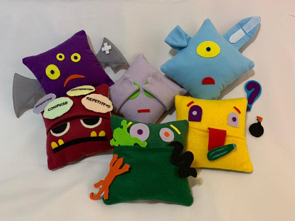 Sociedade do Feltro: Coleção "Monstrinhos Cansados"