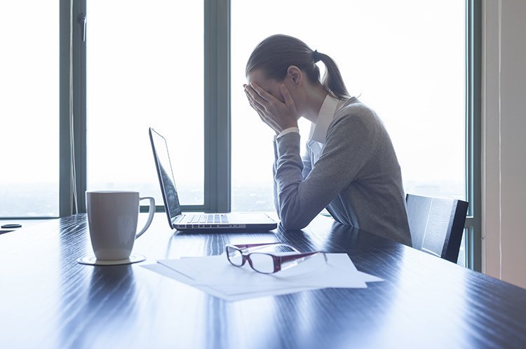 Discriminação afeta saúde mental e o trabalho de sobreviventes da COVID-19 - IBNeuro